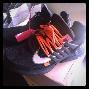 Offwhite Prestos (black) size 10.